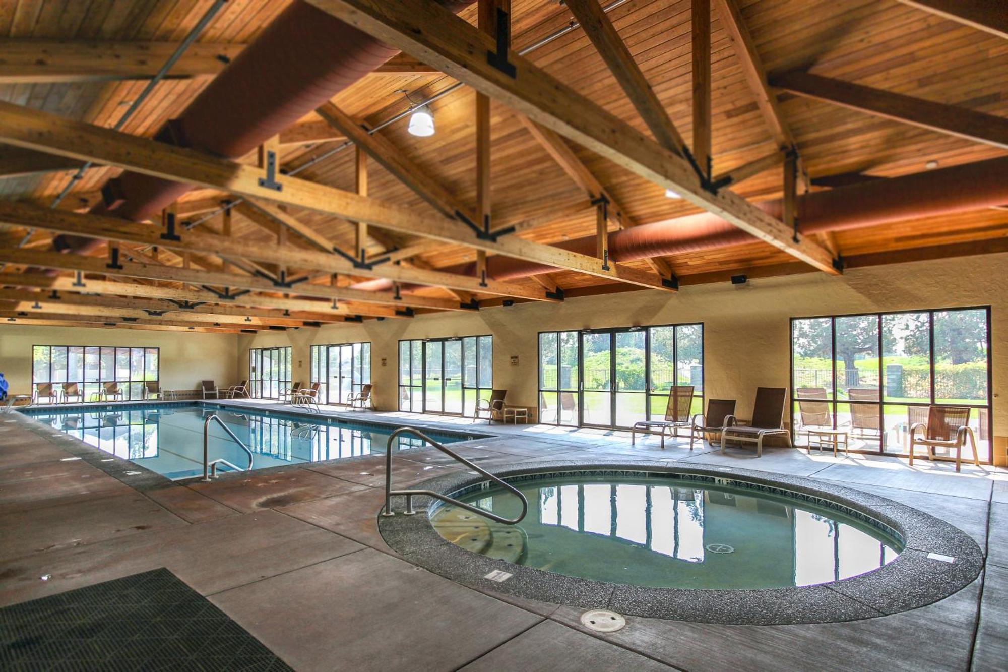 Eagle Crest Elegance Villa Redmond Exterior photo